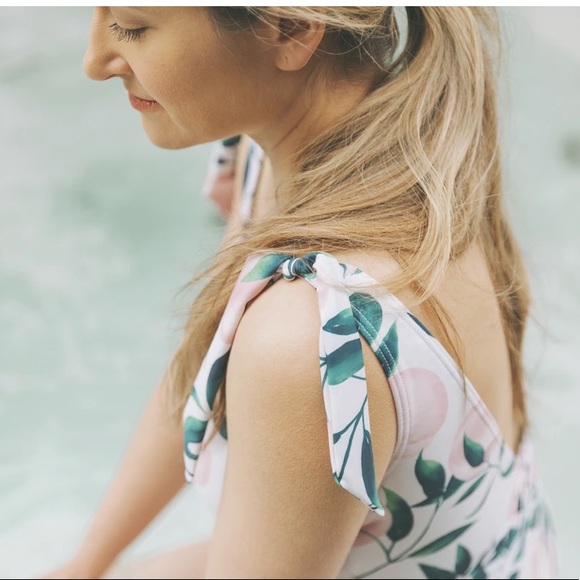 Honeysuckle One-Piece swimsuit - Picture 2 of 2